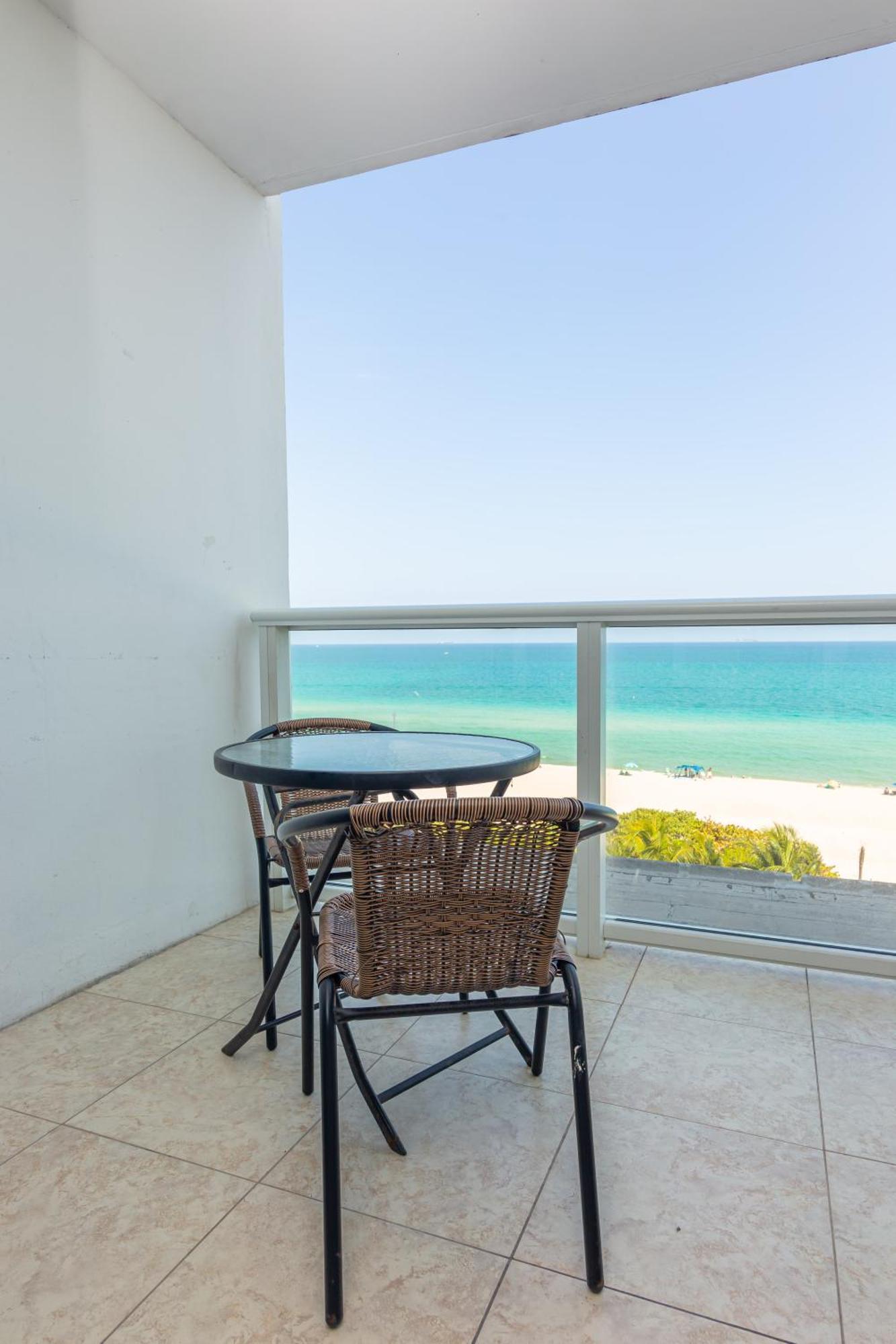 Girasole Rentals Miami Beach Room photo